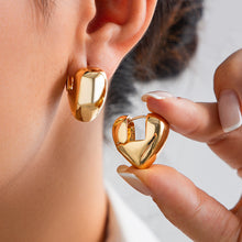 Load image into Gallery viewer, Ins style metal heart ear buckle with simple design and U-shaped smooth surface earrings